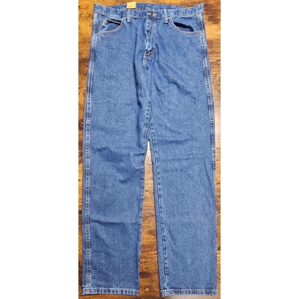 Wrangler Rugged Wear Men's Relaxed Fit 36x36 Dark Wash Denim Blue Jeans NWT